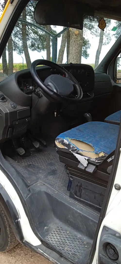 Iveco Daily Daily 35.10 Chasis Cabina RD Желтый - 2