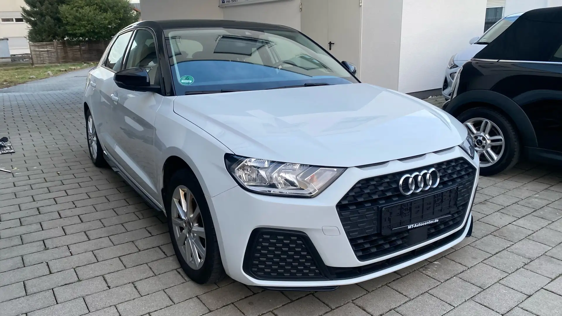 Audi A1 25 TFSI basis Weiß - 2