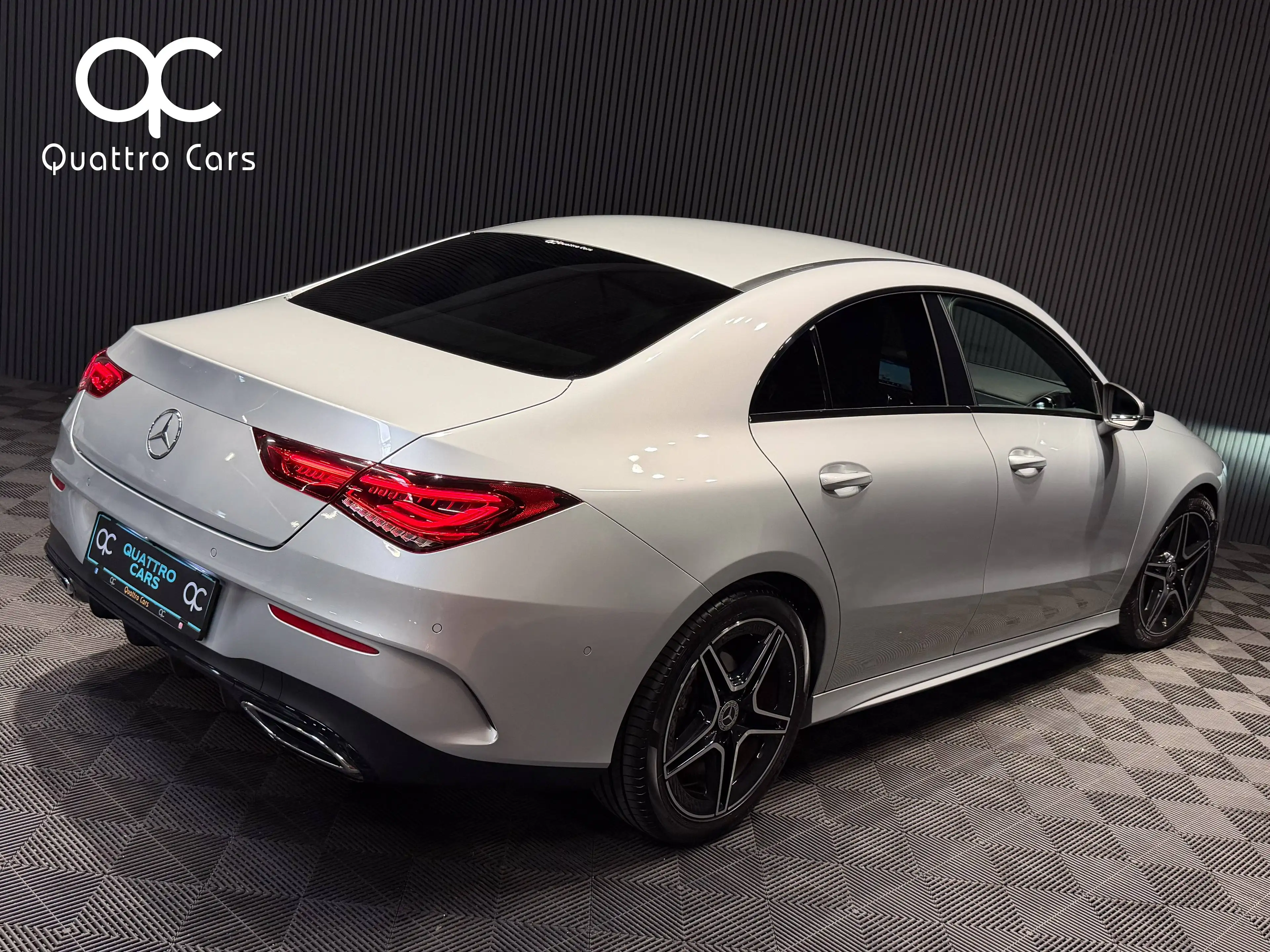 Mercedes-Benz CLA 180 Pack AMG / Pack night / 1ere Main / Super look — photo 6