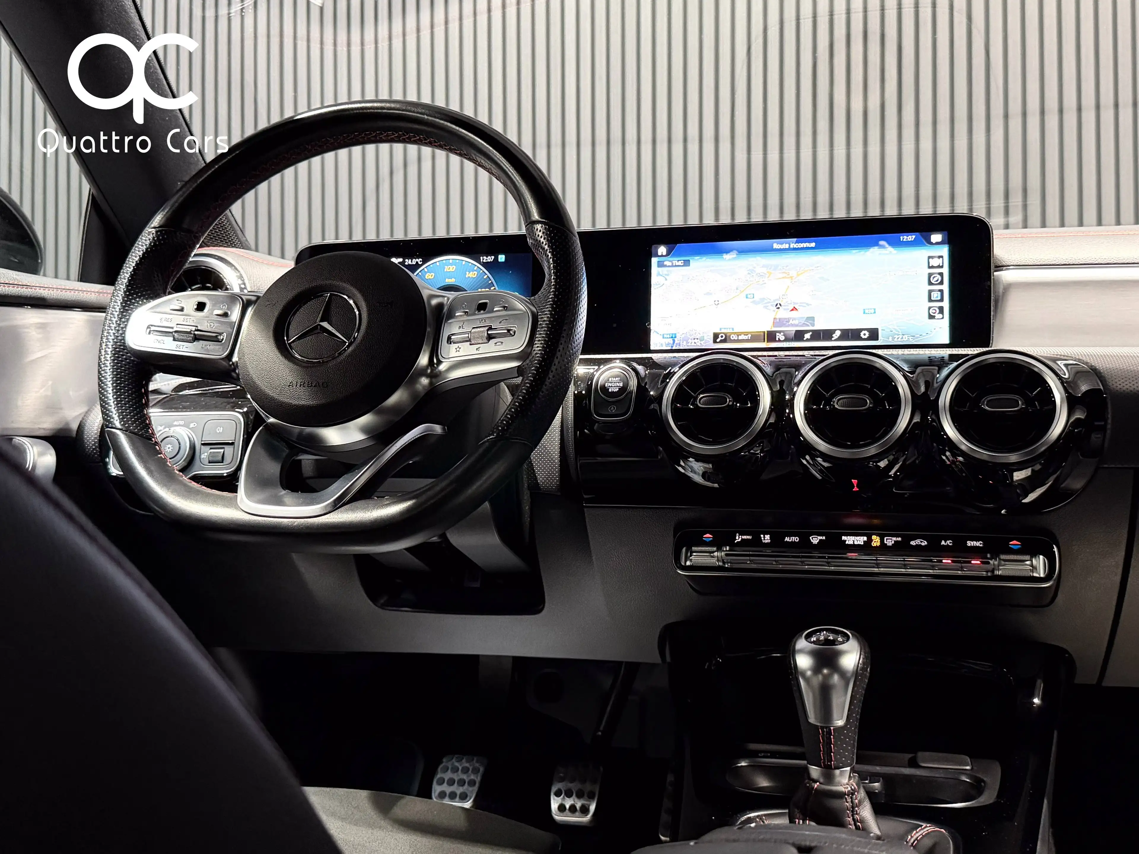 Mercedes-Benz CLA 180 Pack AMG / Pack night / 1ere Main / Super look — photo 16