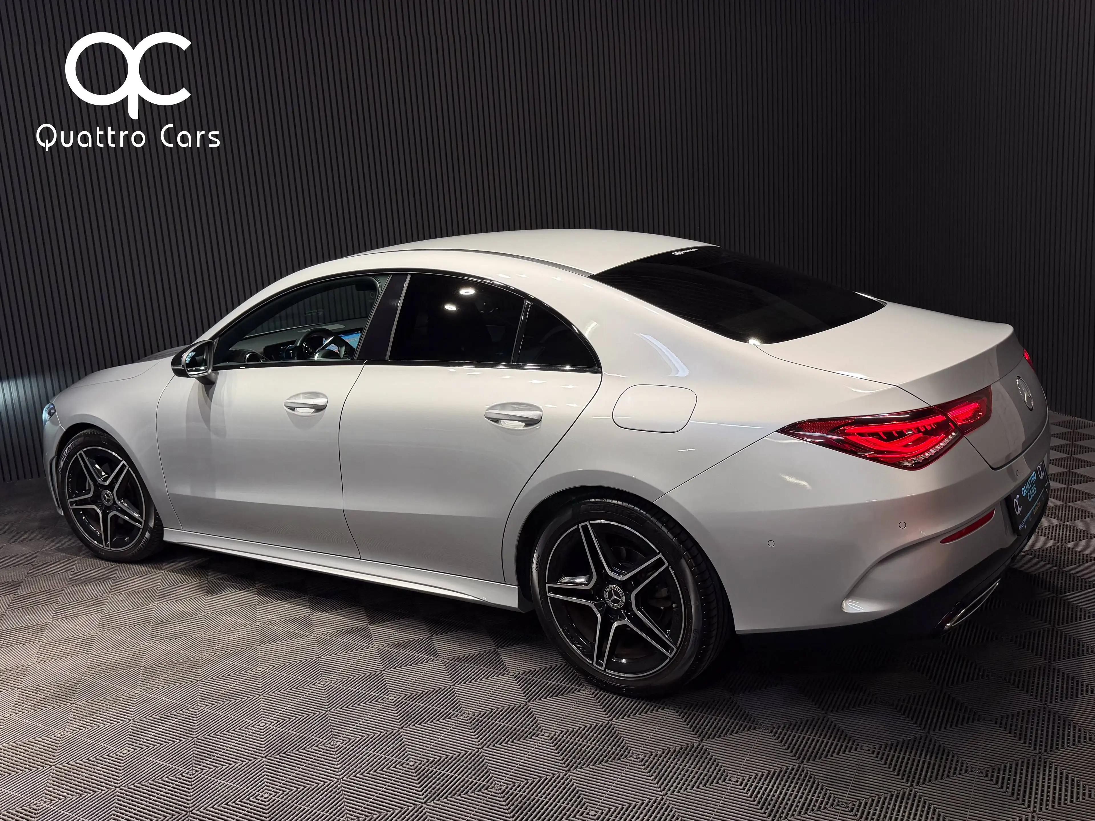 Mercedes-Benz CLA 180 Pack AMG / Pack night / 1ere Main / Super look — photo 7