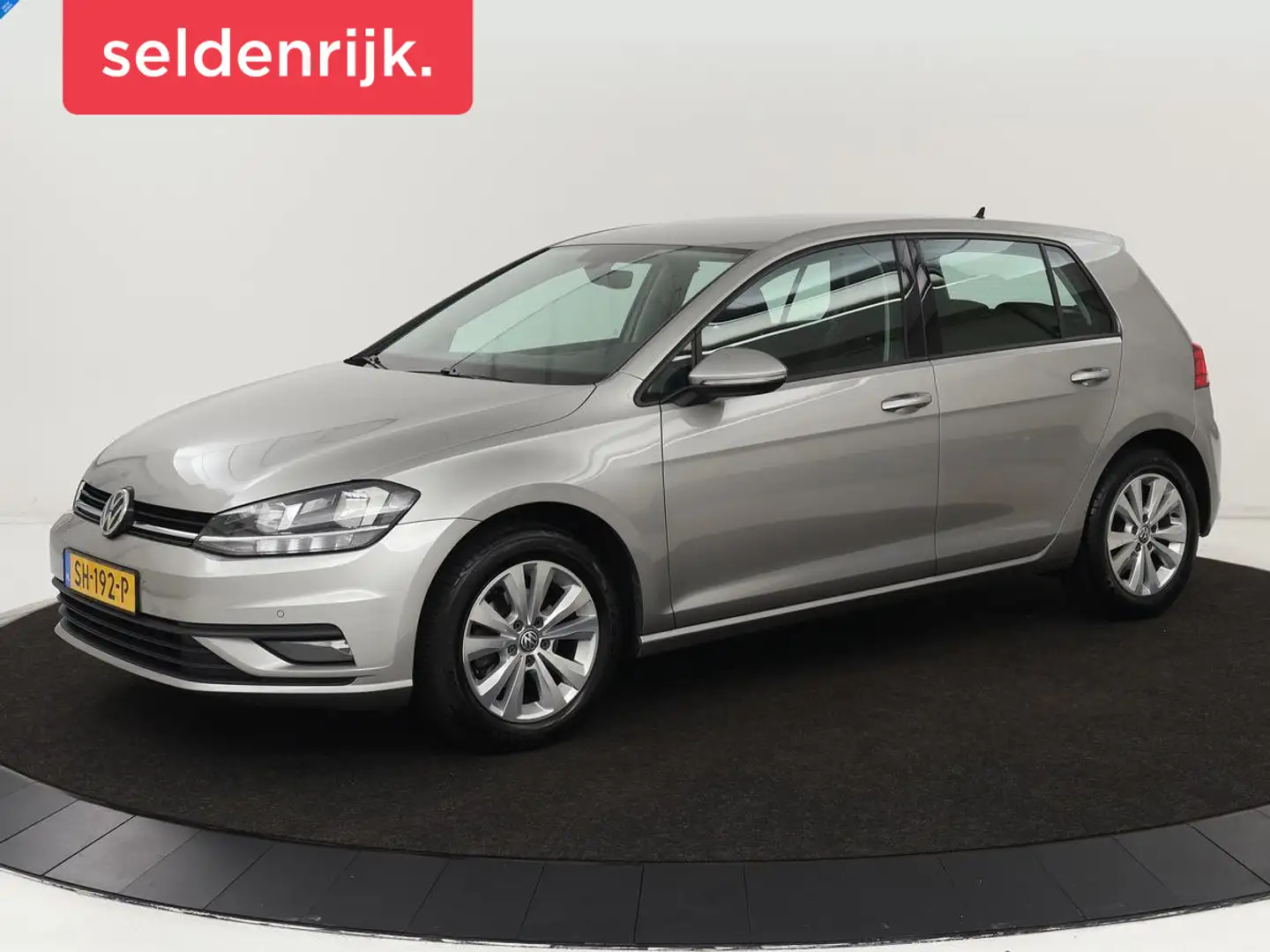 Volkswagen Golf 1.0 TSI Trendline | Carplay | Climate control | Na Grijs - 1