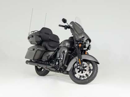 Harley-Davidson Ultra Limited FLHTK Vivid Black/Blacked out