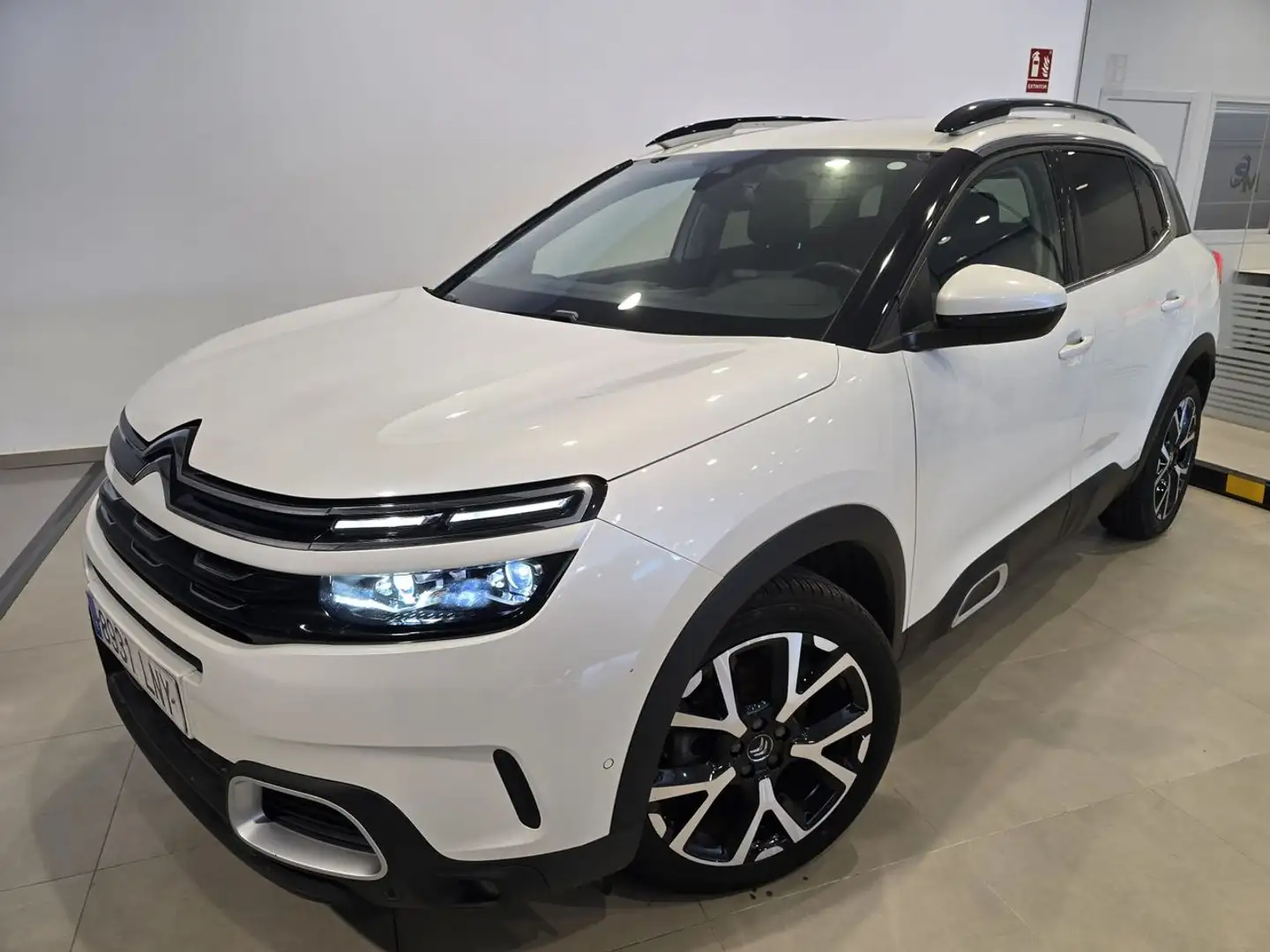 Citroen C5 Aircross BlueHDi 130 S&S 6v Shine (solo stock) Blanc - 2