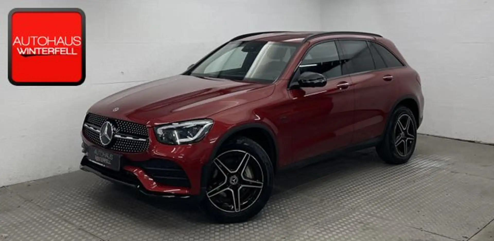 Mercedes-Benz GLC 300 e 4M AMG NIGHT AHK+360+MULTIBEAM+KEYLESS Rood - 1
