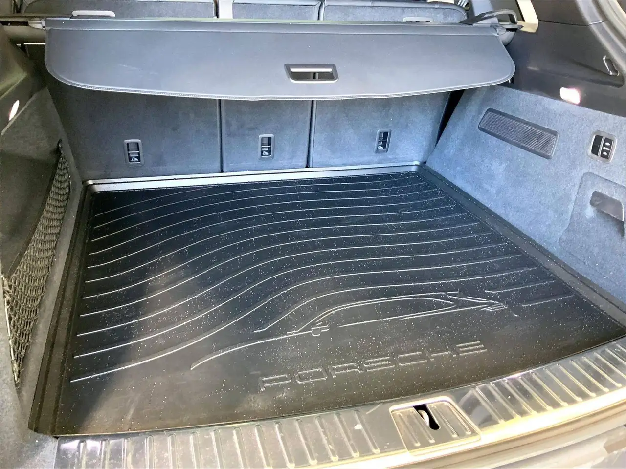 Porsche Cayenne снимка Porsche Cayenne