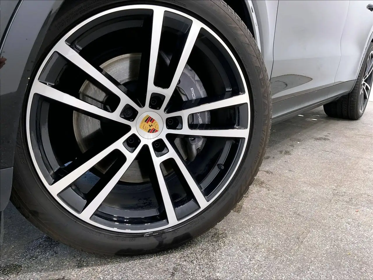 Porsche Cayenne снимка Porsche Cayenne