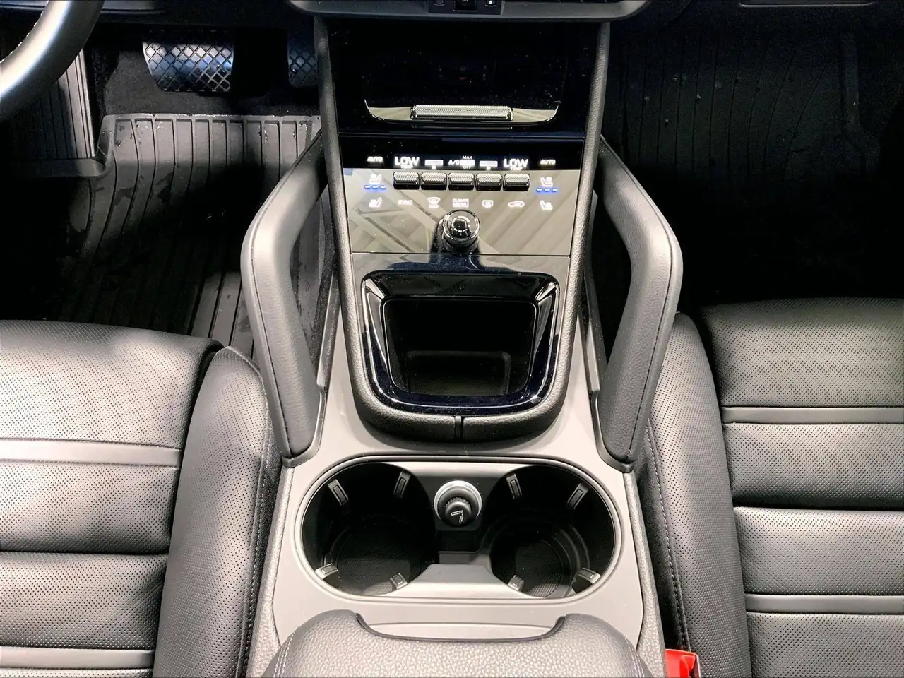 Porsche Cayenne снимка Porsche Cayenne