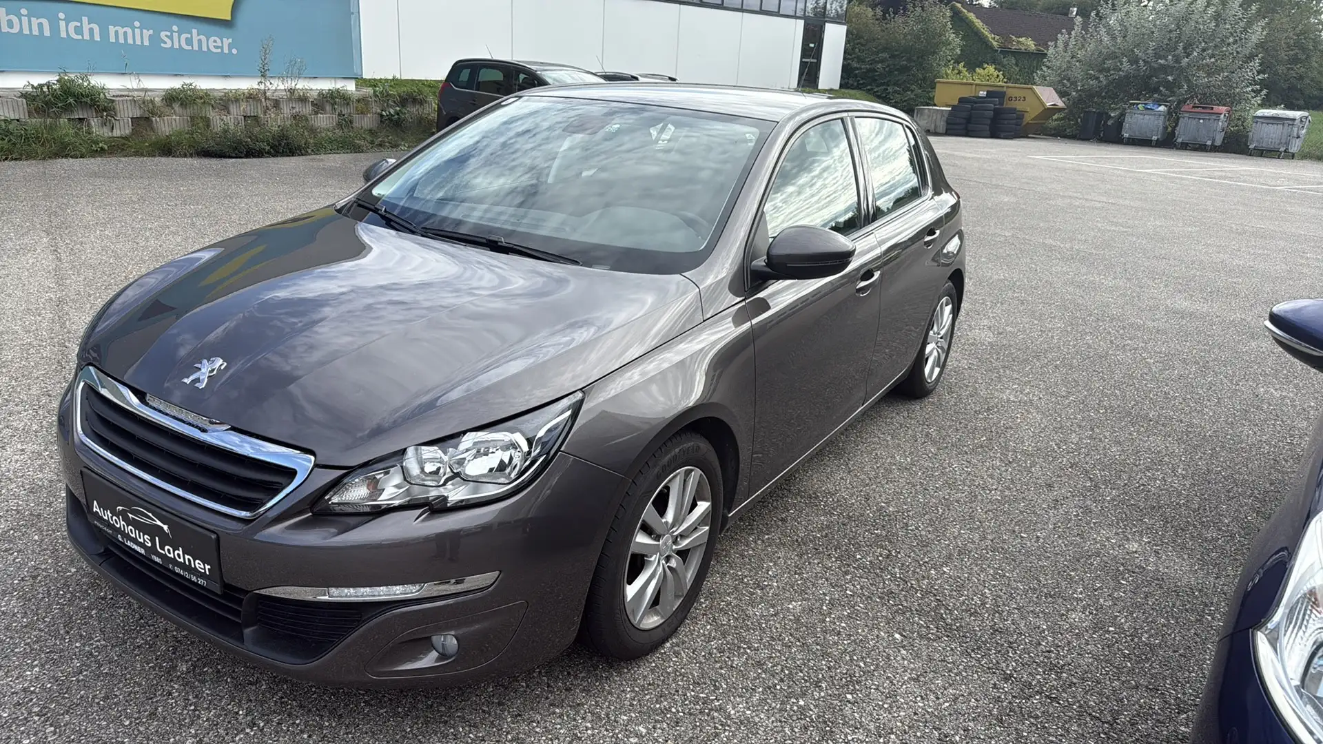 Peugeot 308 308 1,6 HDi 92 FAP Active Active Grau - 1