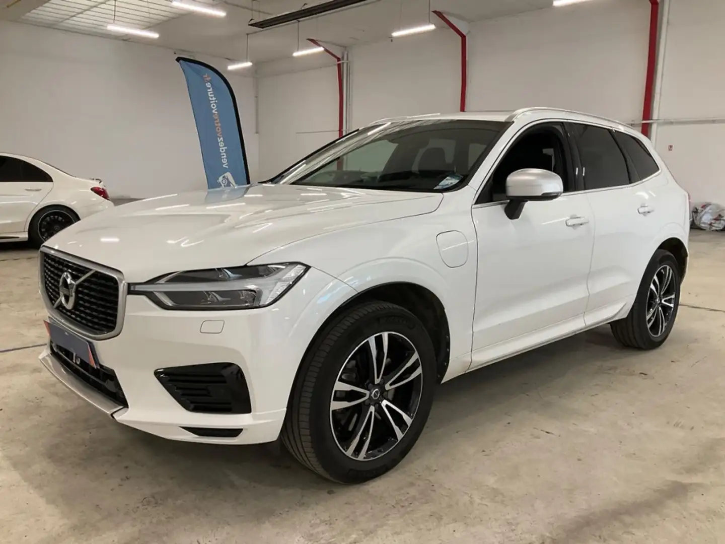 Volvo XC60 T8 Twin R-Design Weiß - 1