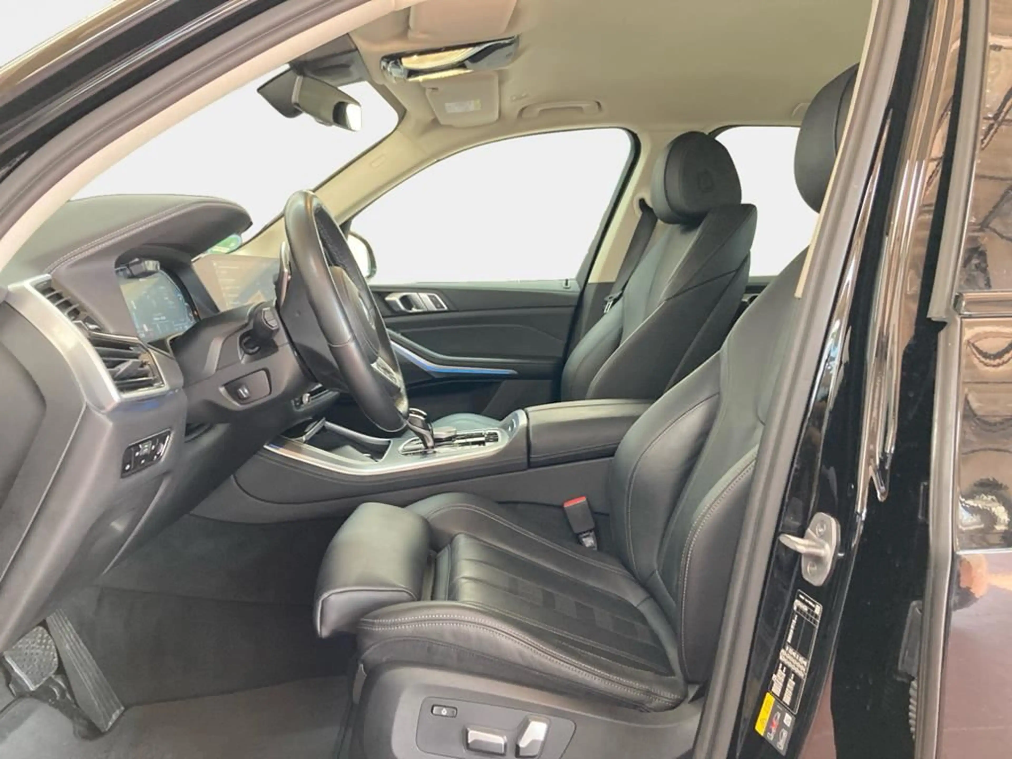 BMW X5 xLine — photo 10