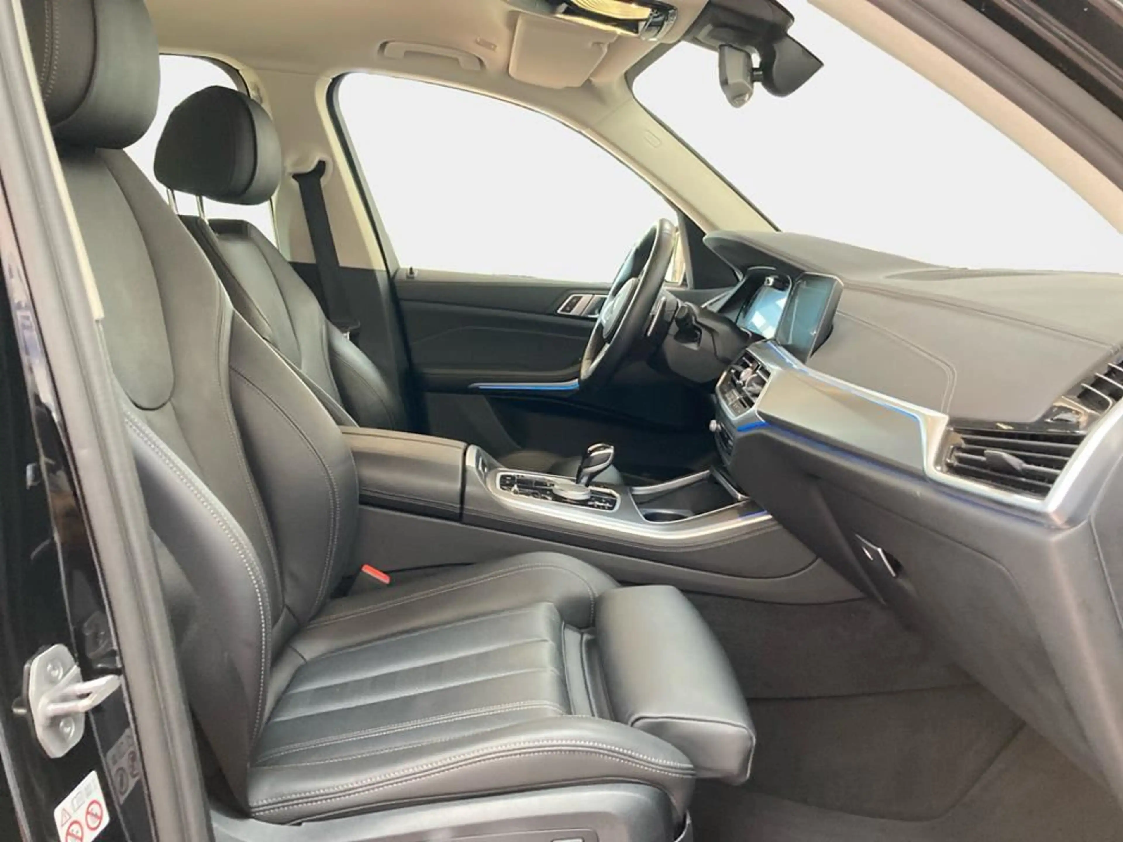 BMW X5 xLine — photo 14