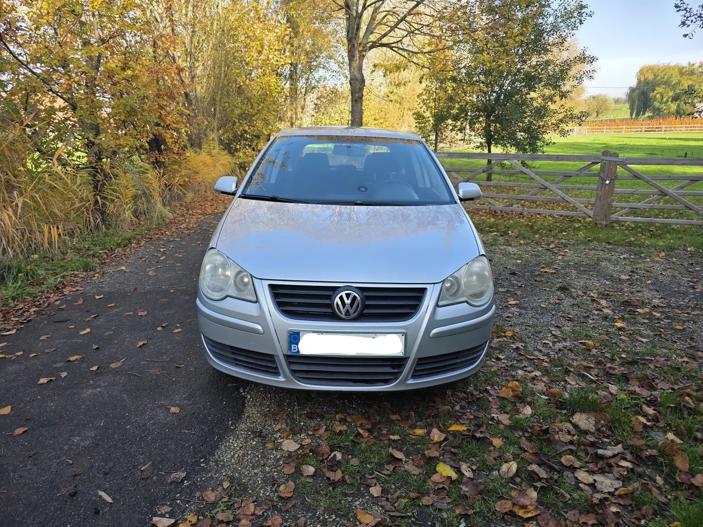 Volkswagen Polo Polo 1.2i Edition Gris - 1