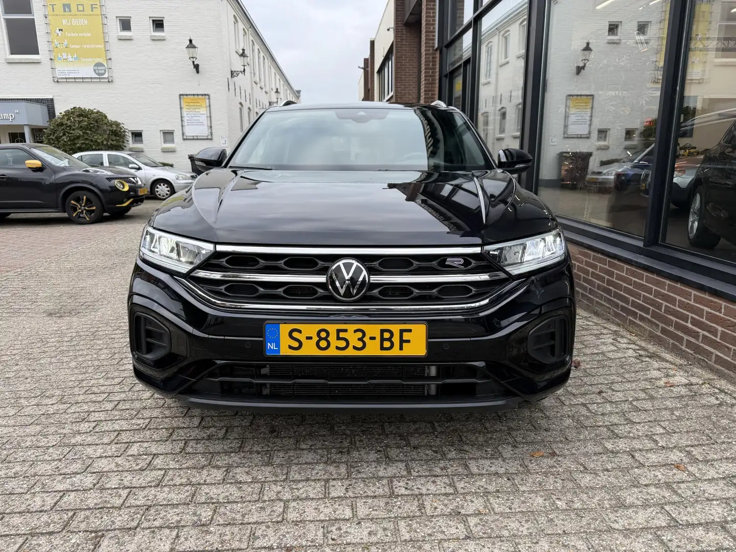 Volkswagen T-Roc 1.5 TSI R-Line Automaat Nero - 2