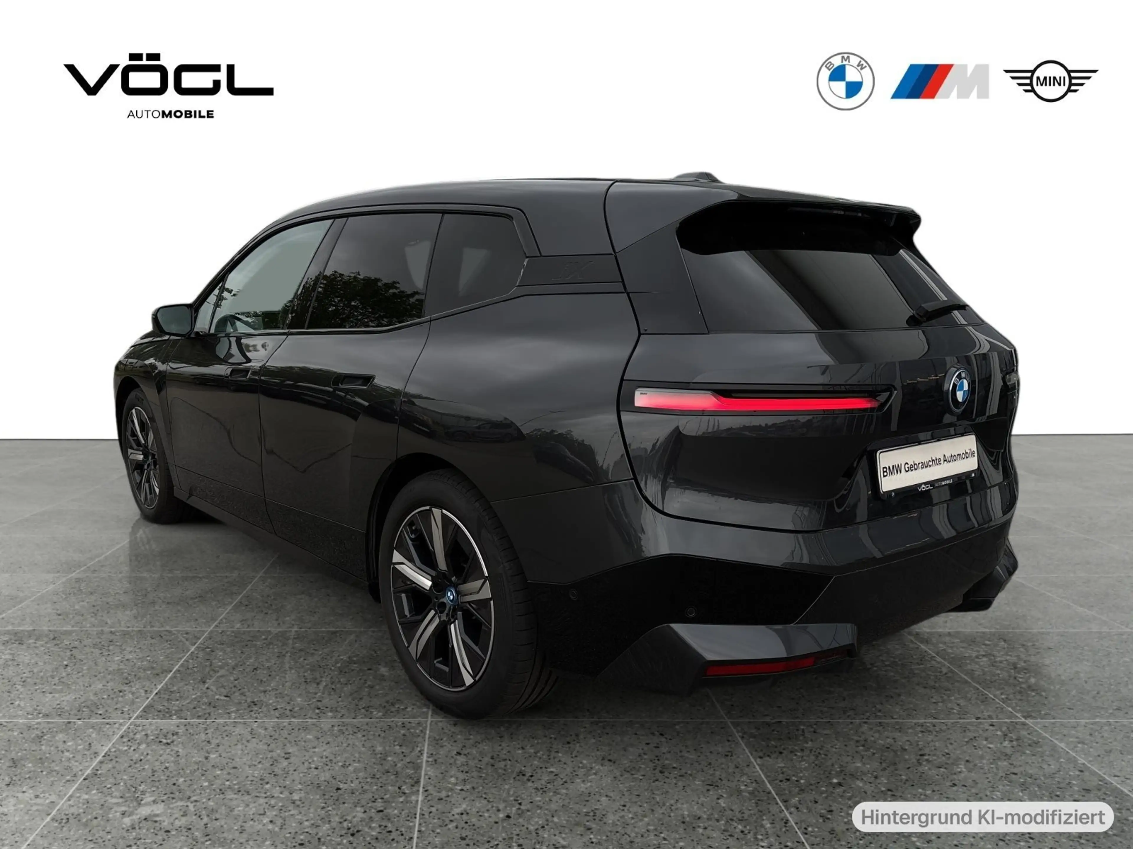 BMW iX xDrive40 Sportpaket Driving Assistant AHK — photo 4