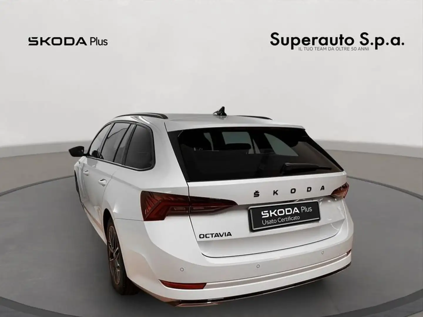Skoda Octavia 2.0 TDI EVO SCR DSG Sportline Bianco - 2
