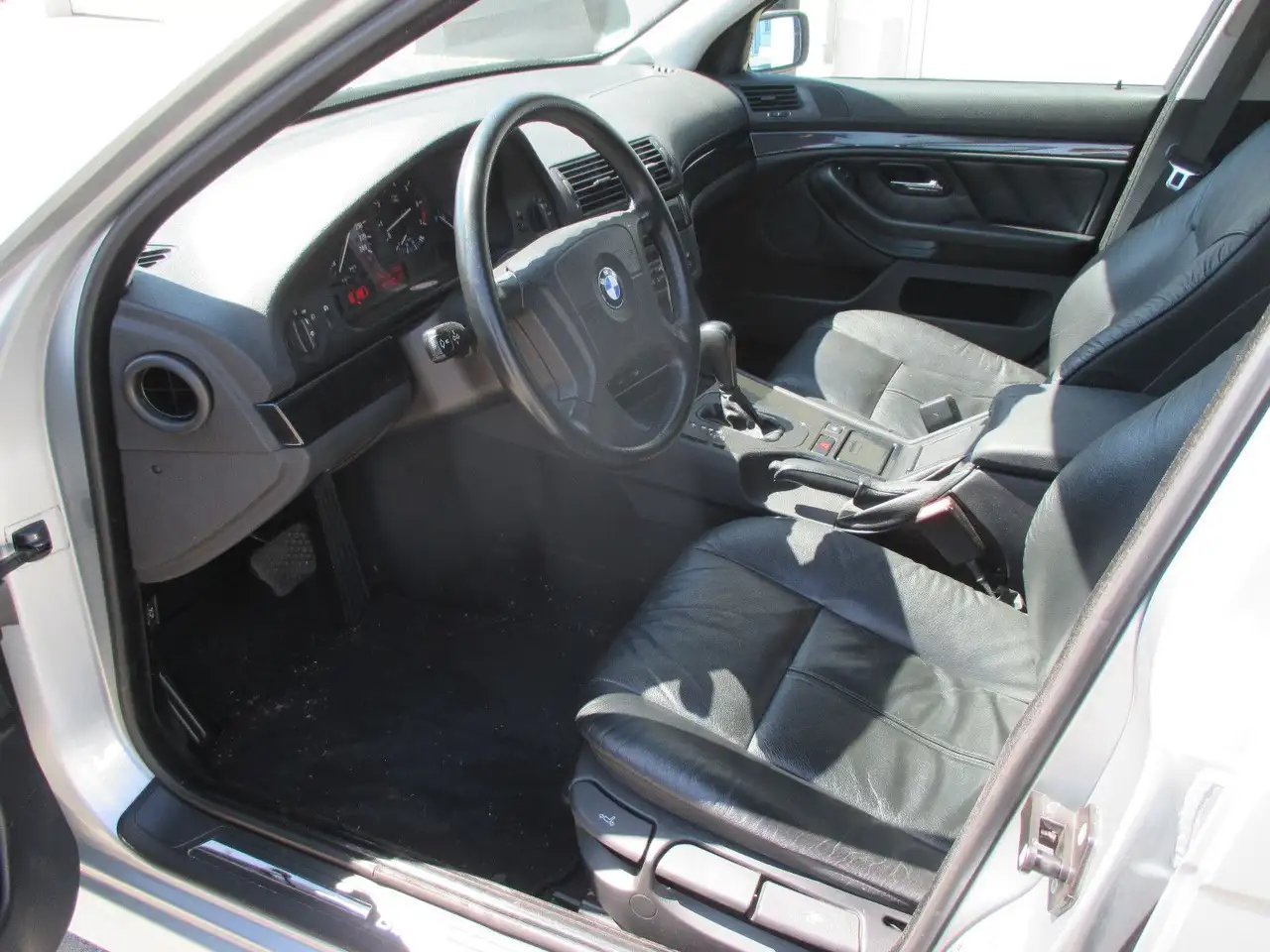 BMW 528 i Autom., Leder, 1.Hd ,127 TKM, foto 4