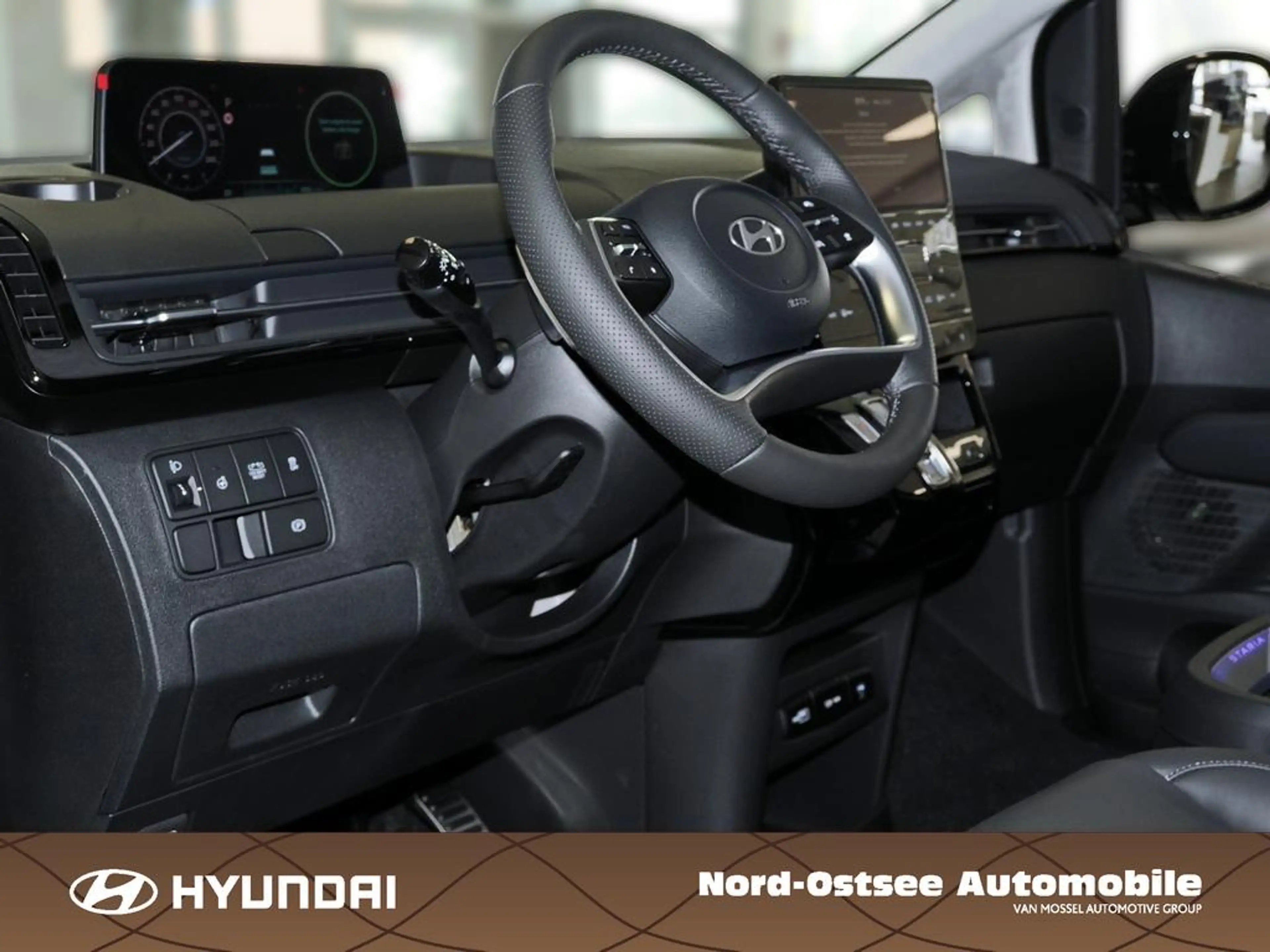 Hyundai STARIA HEV 7-Sitzer Signature 360 4xSHZ ACC AUT — photo 9