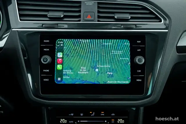 Volkswagen Tiguan view 11