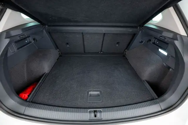 Volkswagen Tiguan view 8