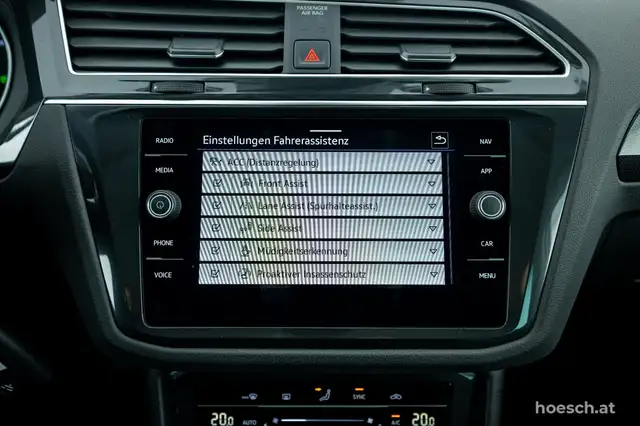 Volkswagen Tiguan view 13