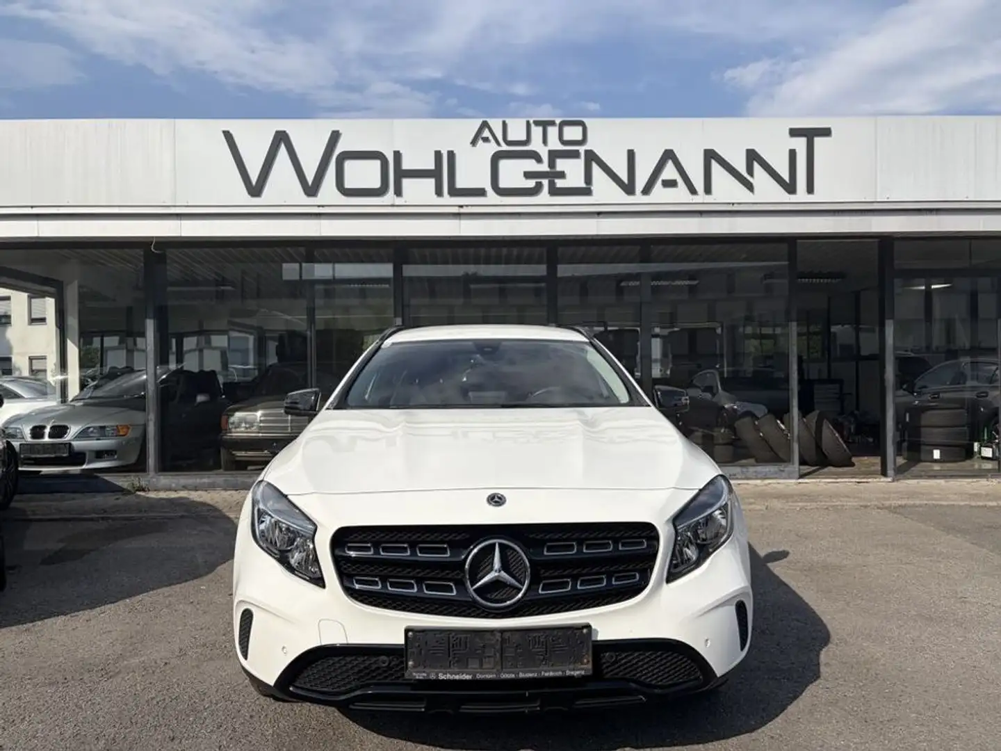 Mercedes-Benz GLA 180 (156.942) Weiß - 1