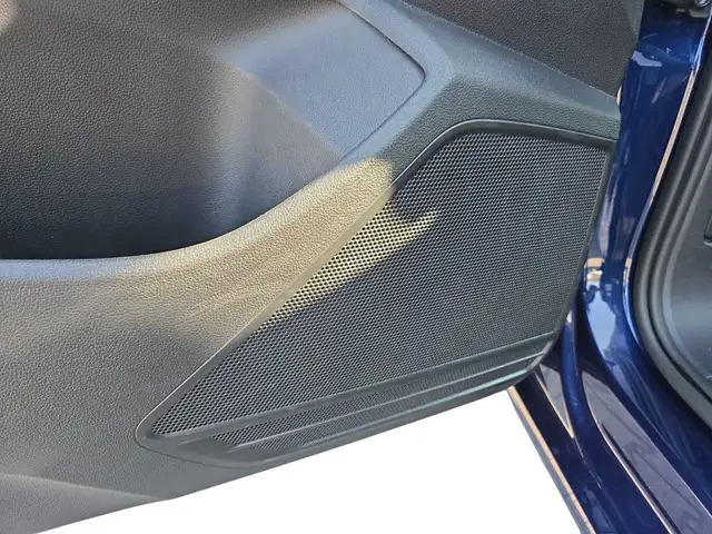 Volkswagen Touran view 11