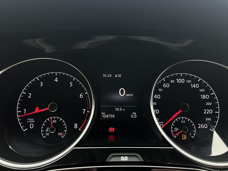 Volkswagen Touran 1.4 TSI Highline — photo 11