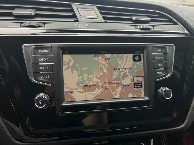 Volkswagen Touran 1.4 TSI Highline — photo 12