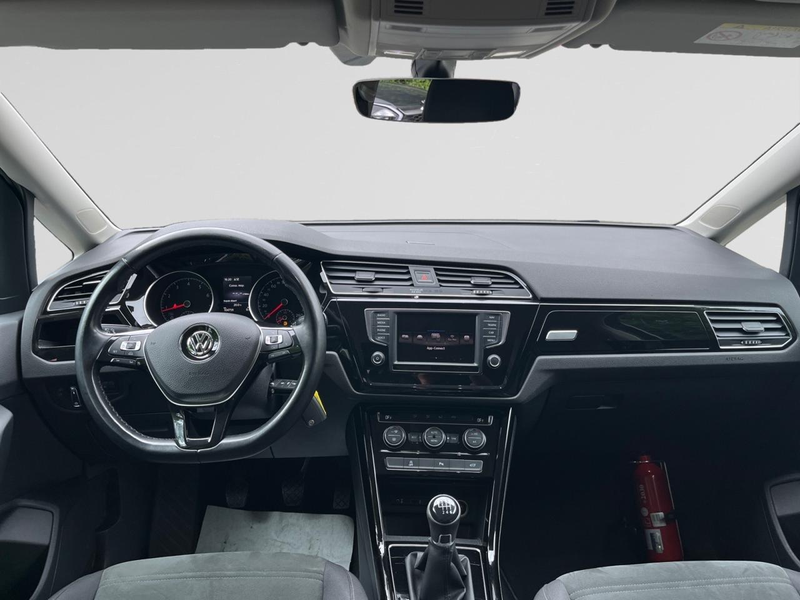 Volkswagen Touran 1.4 TSI Highline — photo 8