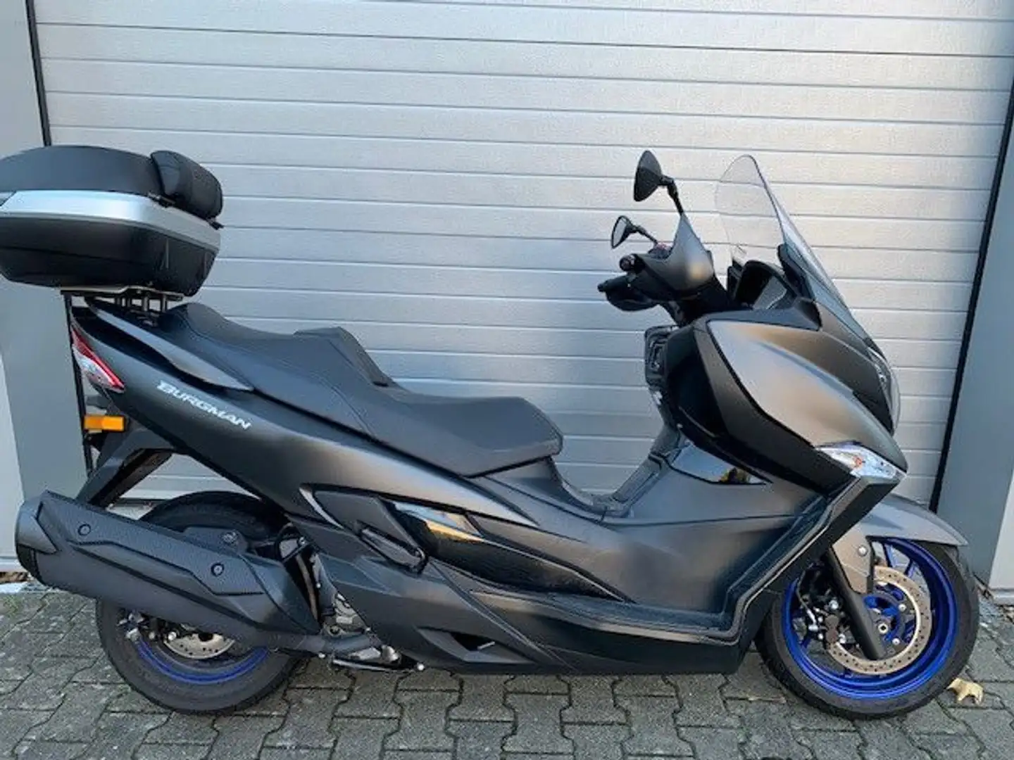 Suzuki AN400-Burgmann Noir - 1