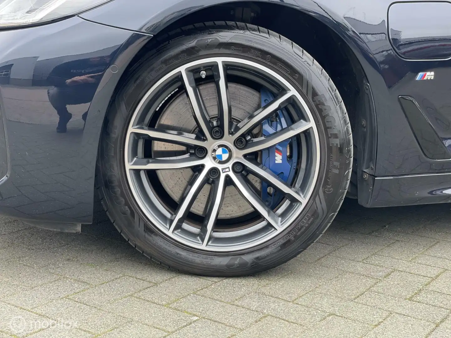 BMW 545 5-serie 545e xDrive High Executive Schwarz - 2