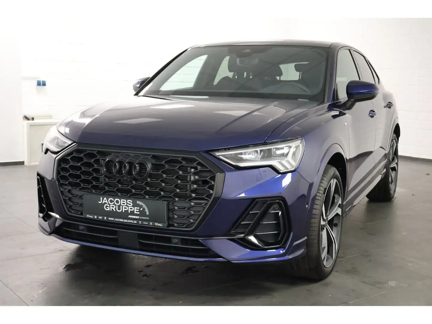 Audi Q3 Sportback 35 TFSI S-line S-tronic,SHZ,LED, Blau - 2
