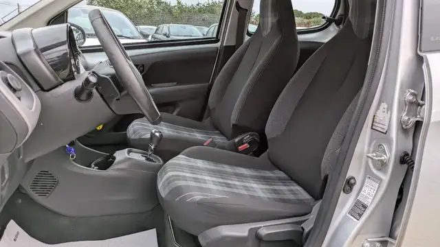 Peugeot 108 view 12