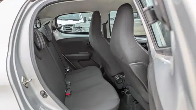 Peugeot 108 view 14