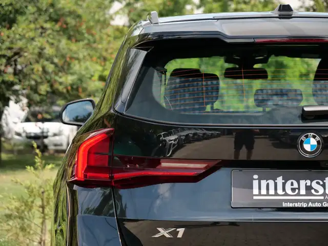 BMW X1 view 7