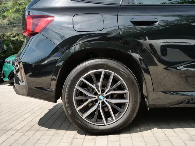 BMW X1 view 13