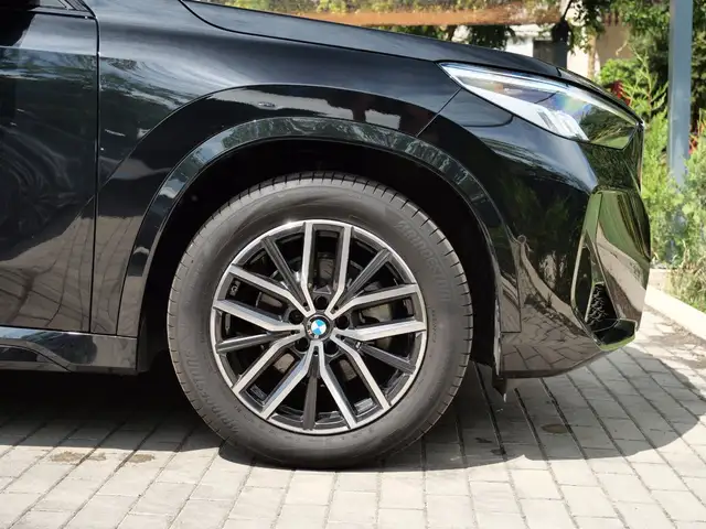 BMW X1 view 14