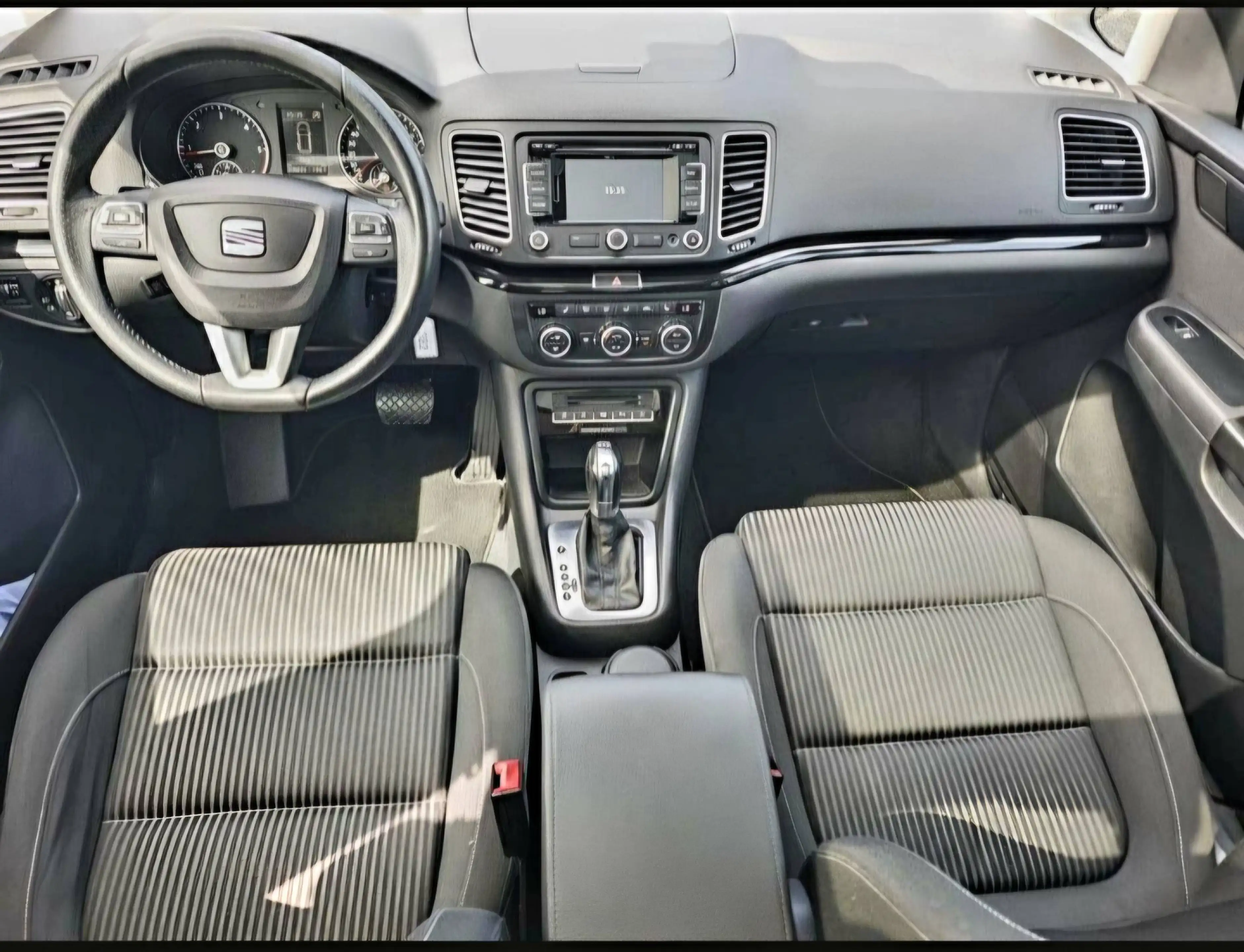SEAT Alhambra Style/DSG/AHK/7 SITZER — photo 7