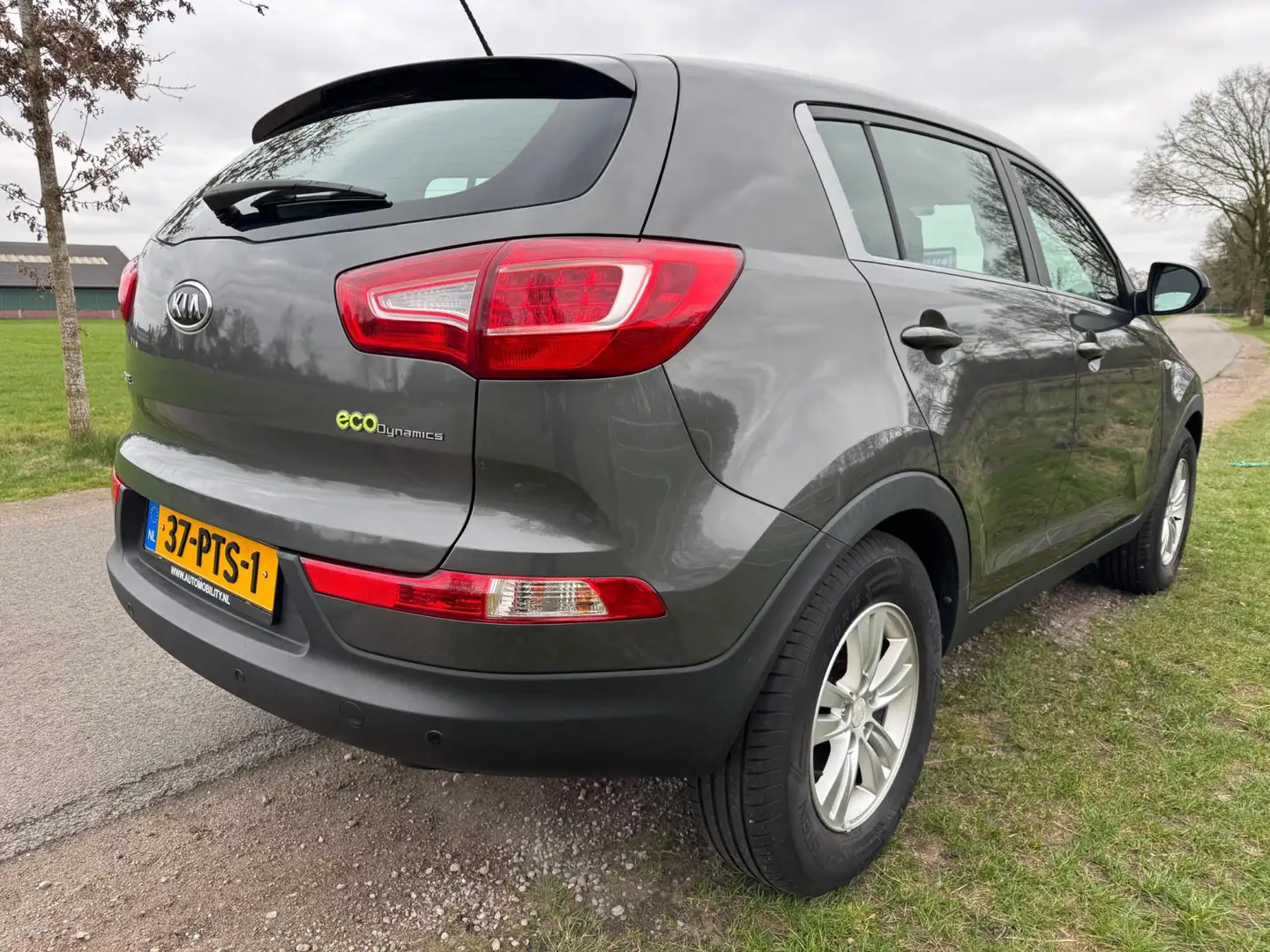Kia Sportage 1.6 GDI X-tra top onderhouden Grijs - 2