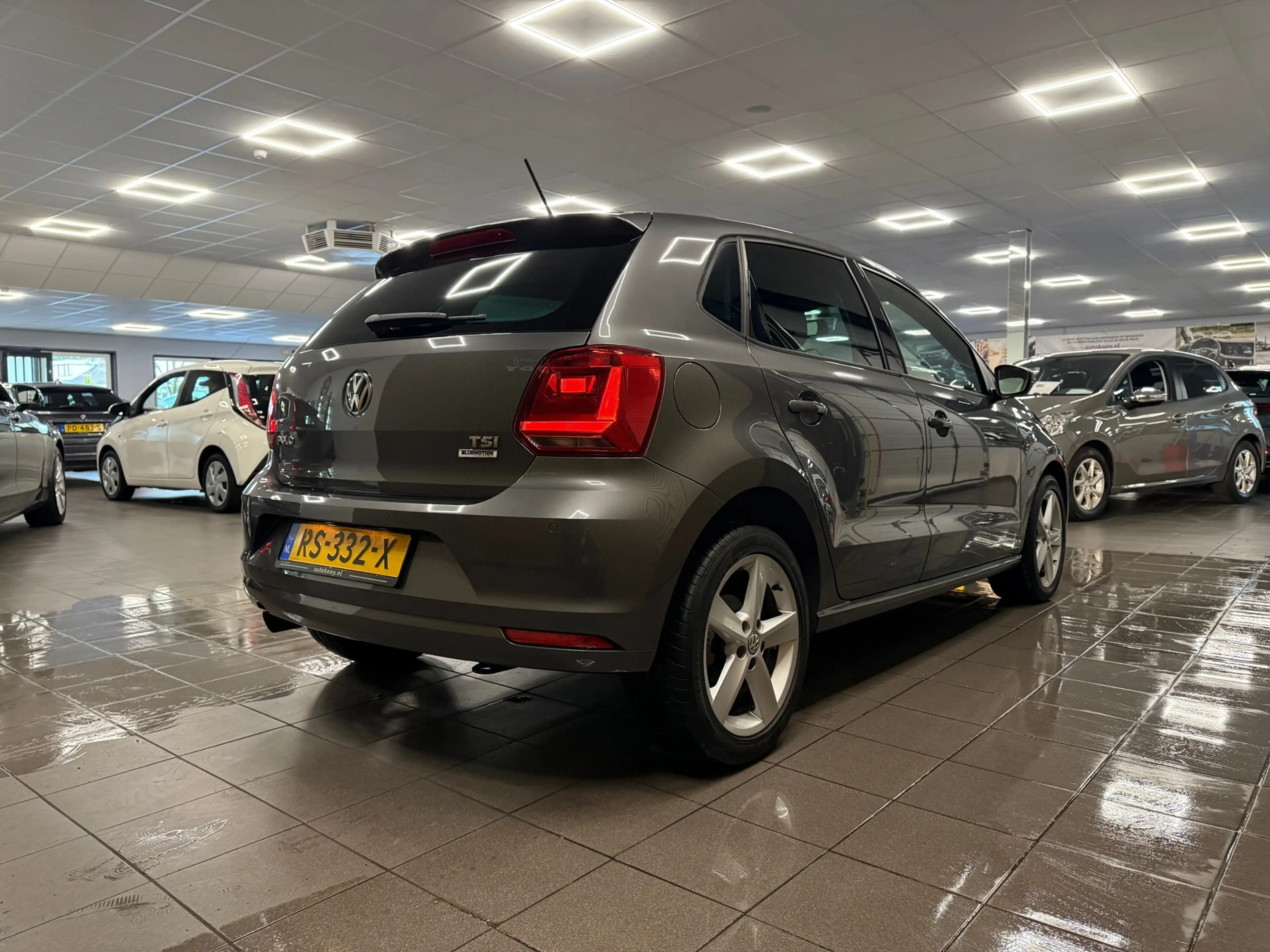 Volkswagen Polo 1.2 TSI Comfortline * Automaat / 1e Eig / Navigati — photo 6