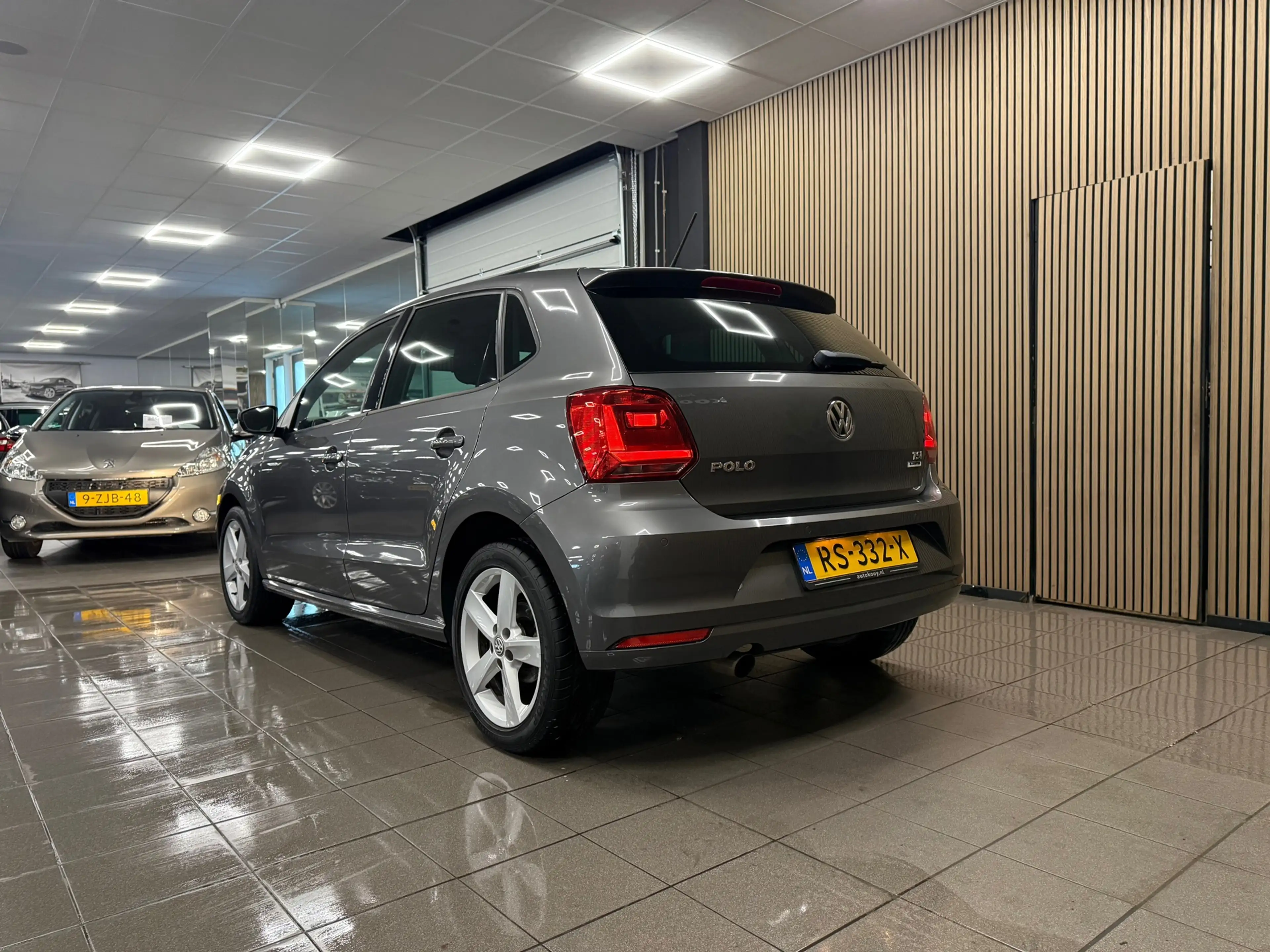 Volkswagen Polo 1.2 TSI Comfortline * Automaat / 1e Eig / Navigati — photo 3