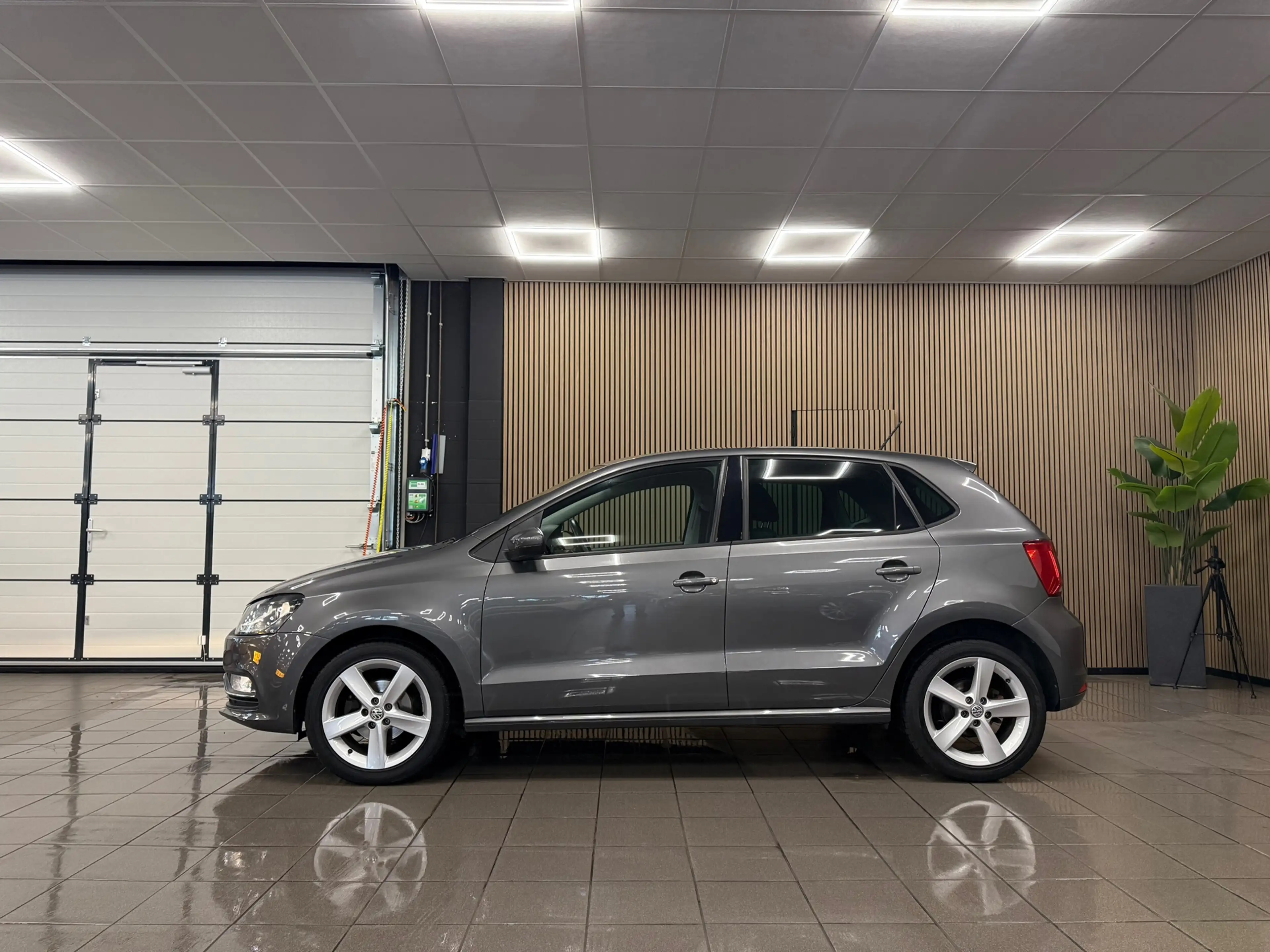 Volkswagen Polo 1.2 TSI Comfortline * Automaat / 1e Eig / Navigati — photo 2