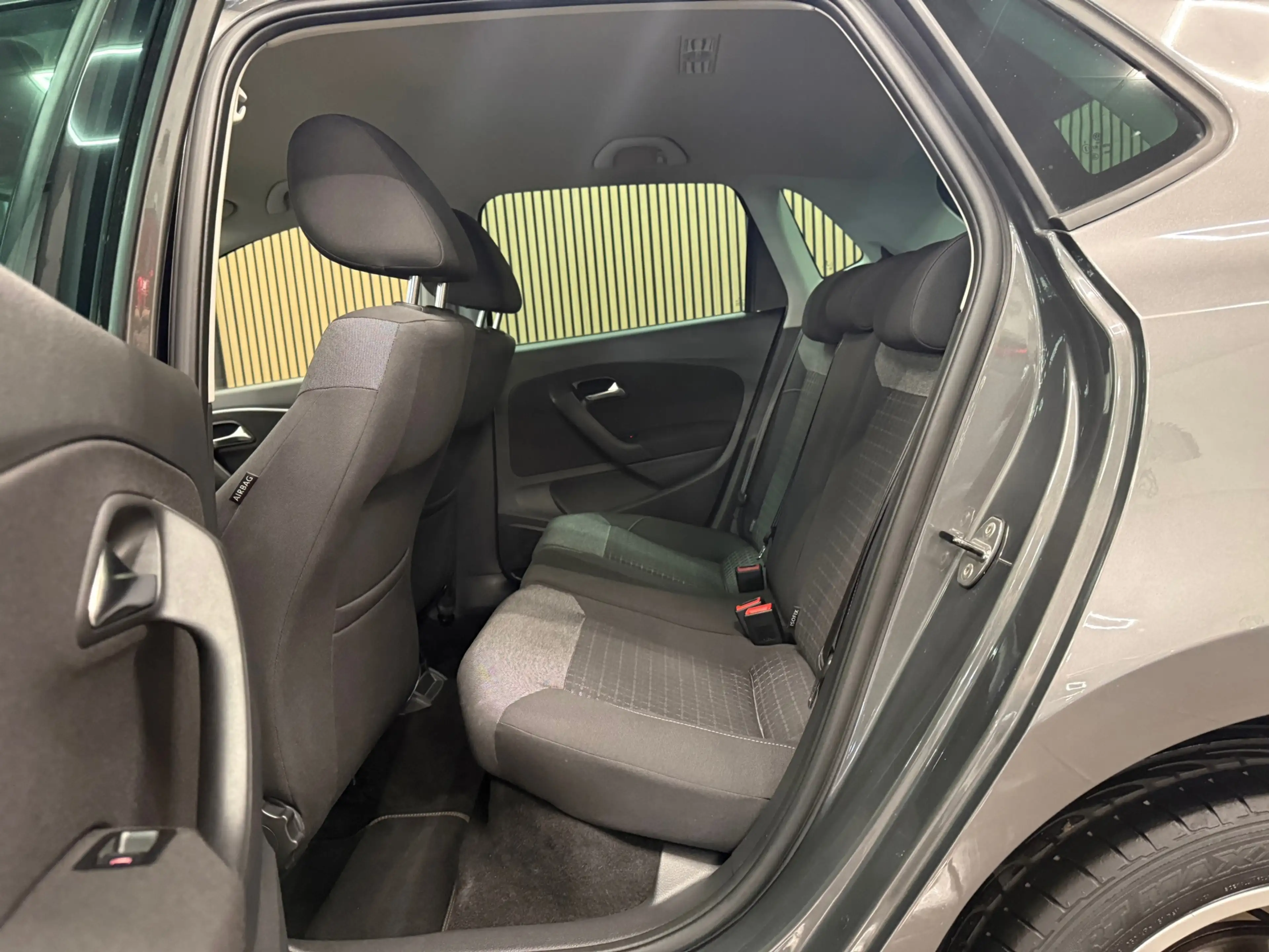 Volkswagen Polo 1.2 TSI Comfortline * Automaat / 1e Eig / Navigati — photo 22