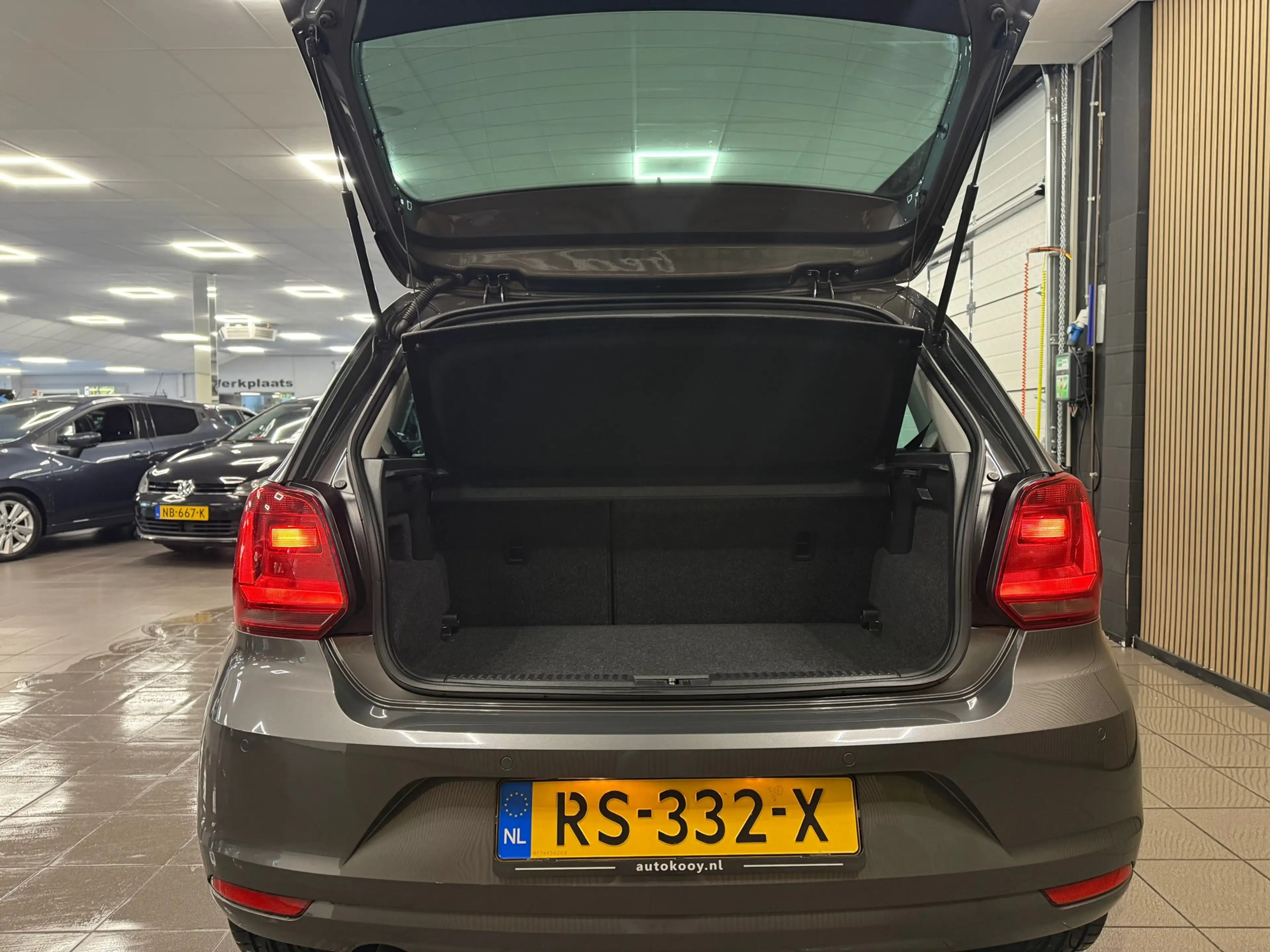 Volkswagen Polo 1.2 TSI Comfortline * Automaat / 1e Eig / Navigati — photo 5