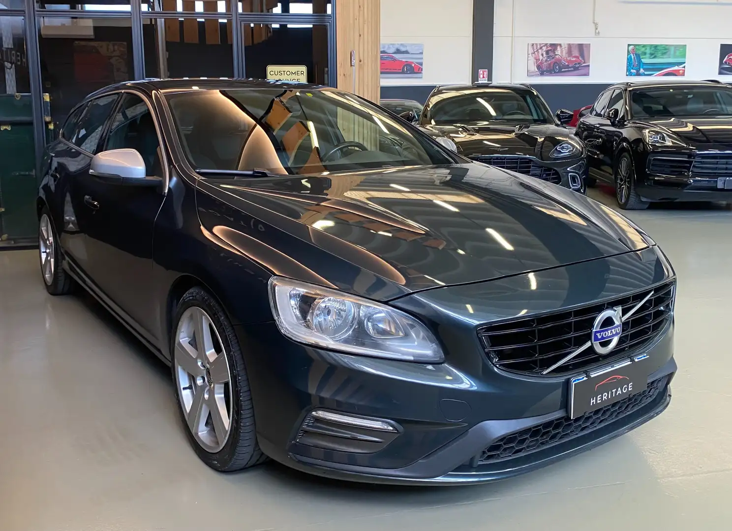 Volvo V60 V60 I 2014 2.0 d4 R-design (momentum) 190cv Grau - 2