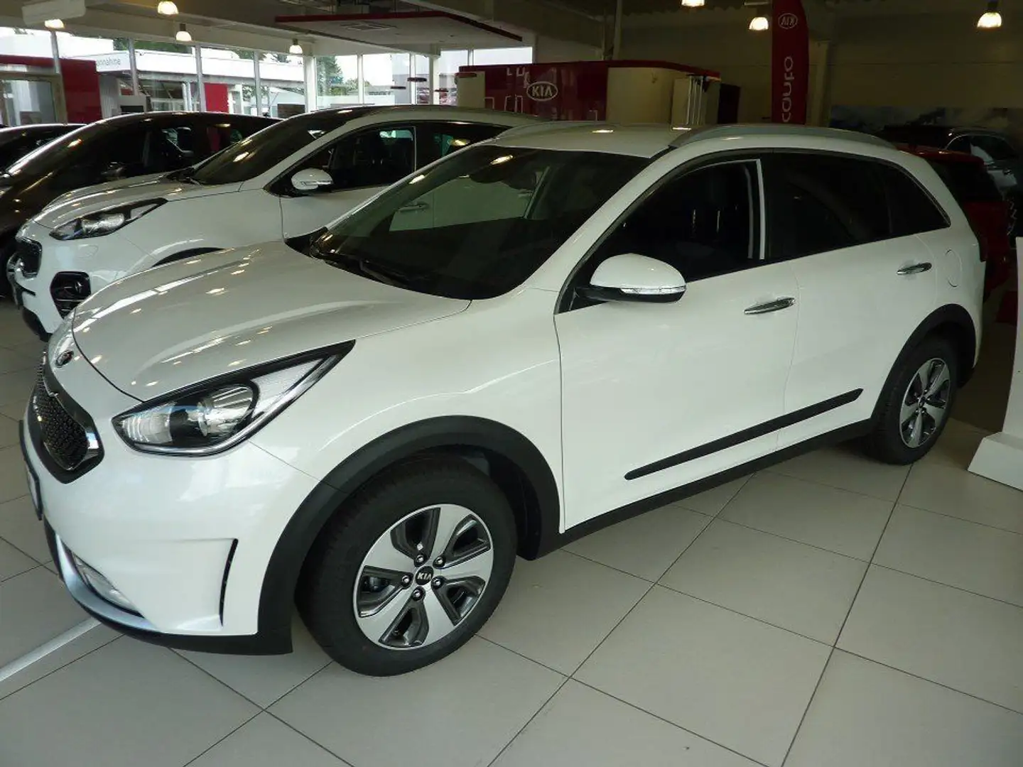 Kia Niro 1.6 DCT Hybrid Vision Automatik Navi Ganzja Blanc - 2