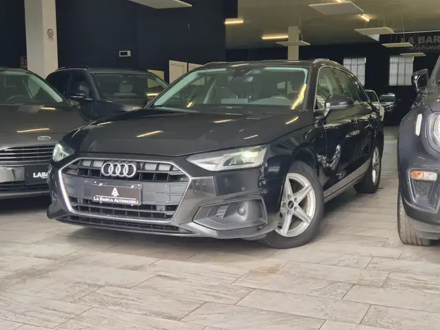 Audi A4 A4 Avant 30 2.0 tdi mhev Business Advanced 136cv s-tronic