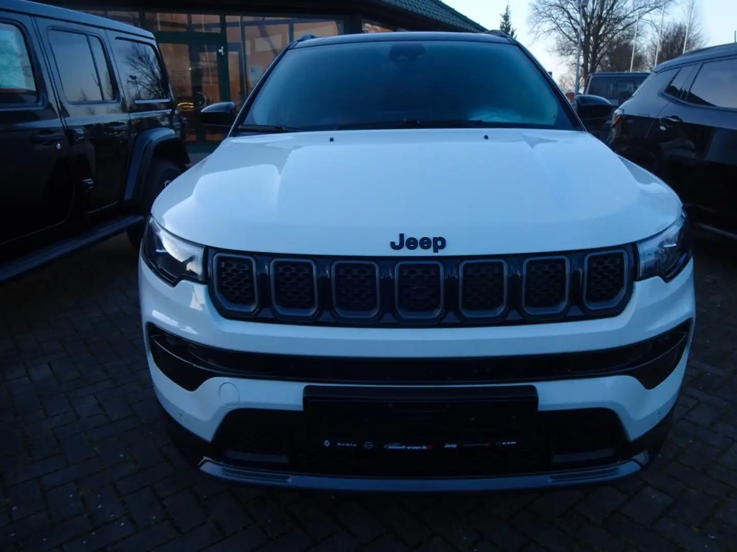 Jeep Compass e-Hybrid S 1.5 48V/Pano/Techno&Komfort Weiß - 2