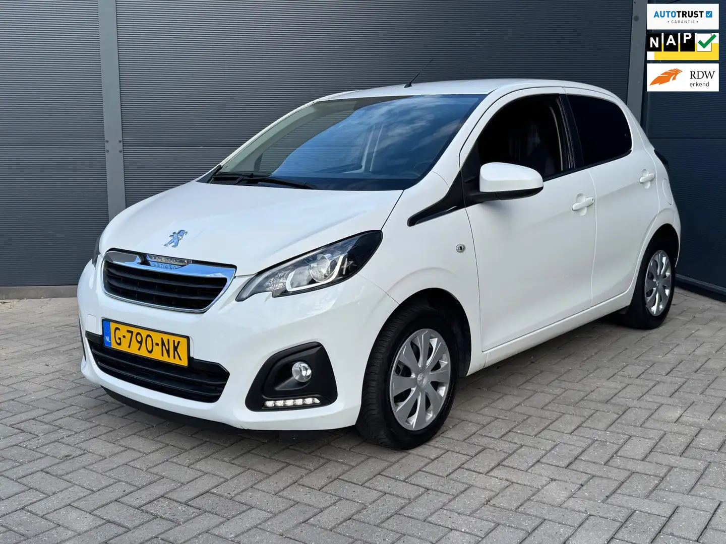 Peugeot 108 1.0 e-VTi Active / Nap / Airco / Trekhaak Wit - 1